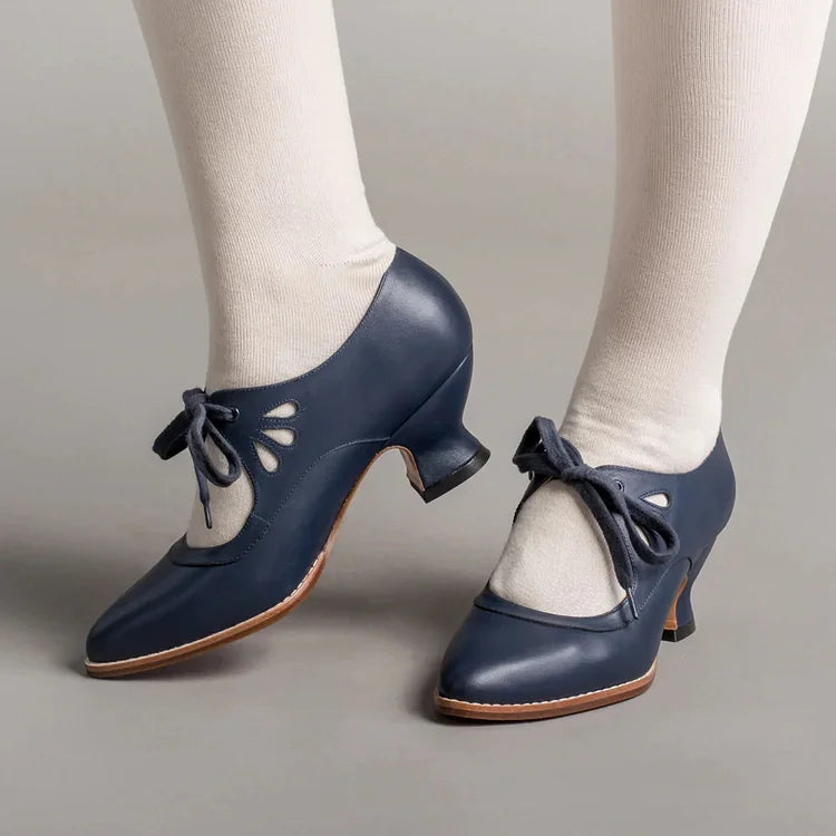 Chaussures en cuir orthopédique avec des talons hauts