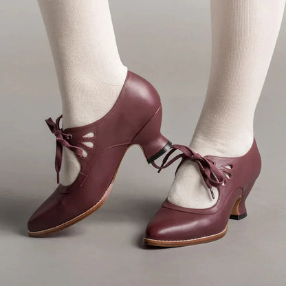 Chaussures en cuir orthopédique avec des talons hauts