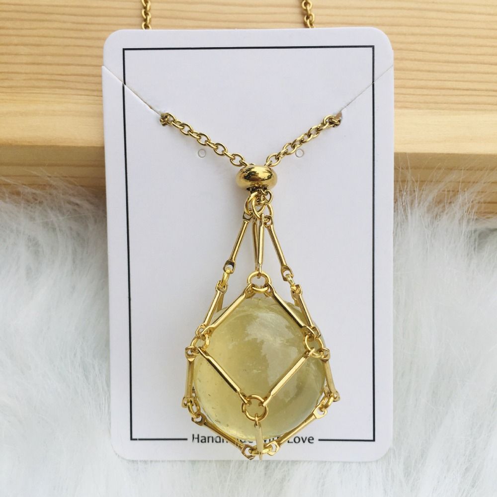 Collier en pierre de cristal