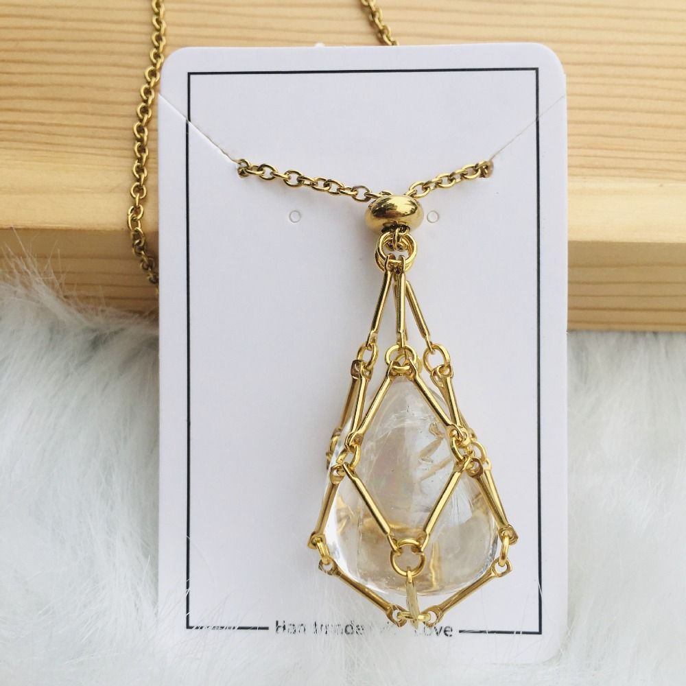 Collier en pierre de cristal