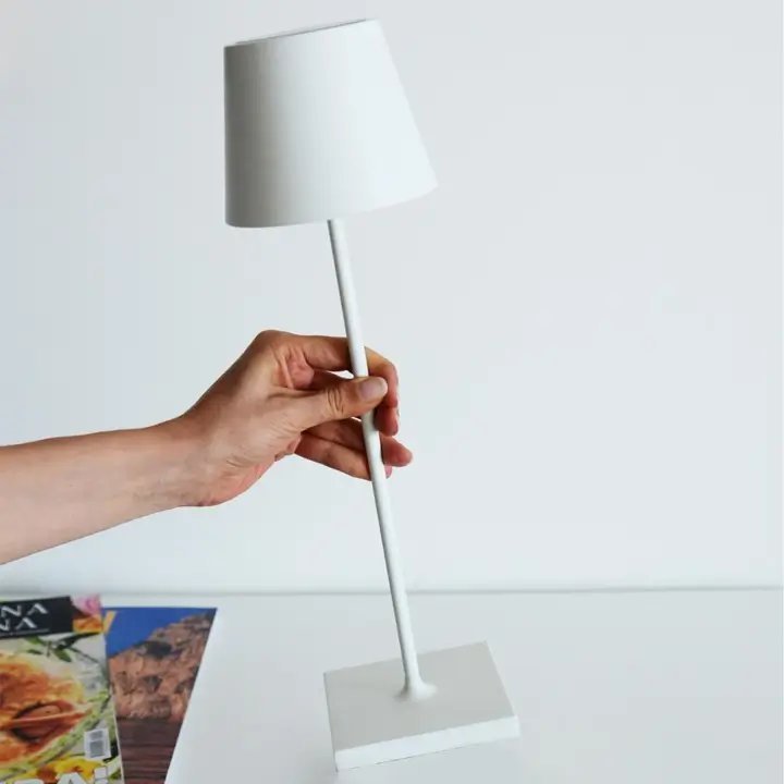 Lampe LED sans fil moderne