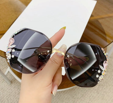 Lunettes de soleil glamour en diamant