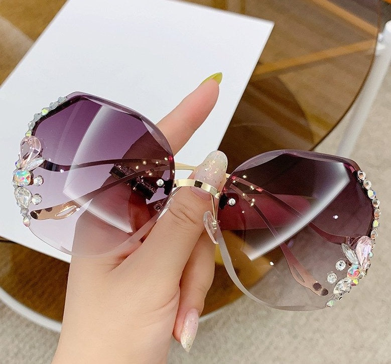 Lunettes de soleil glamour en diamant