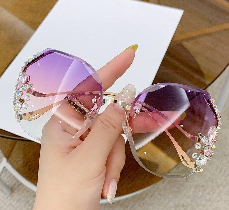 Lunettes de soleil glamour en diamant