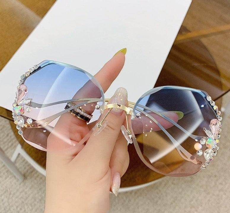 Lunettes de soleil glamour en diamant